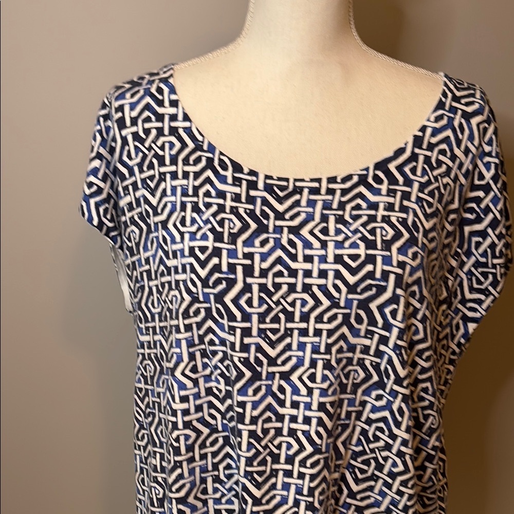 Blue and White Graphic Short Sleeve Blouse
